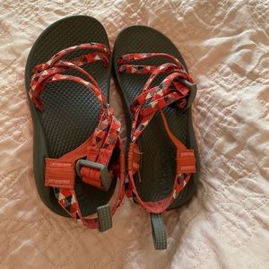 Kids CHACOS - Like New. Size 1. Unisex pattern and color.
